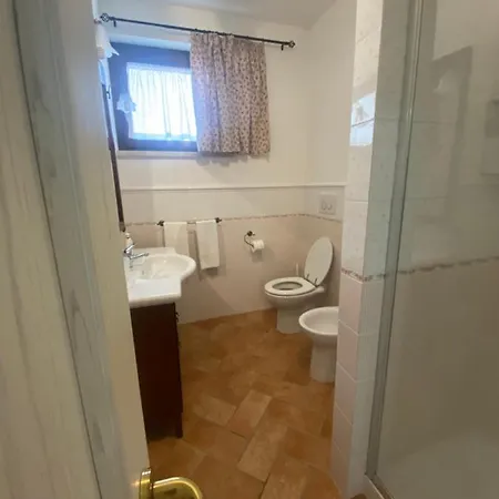 Lantgård Colle D' Oro Pescia Romana